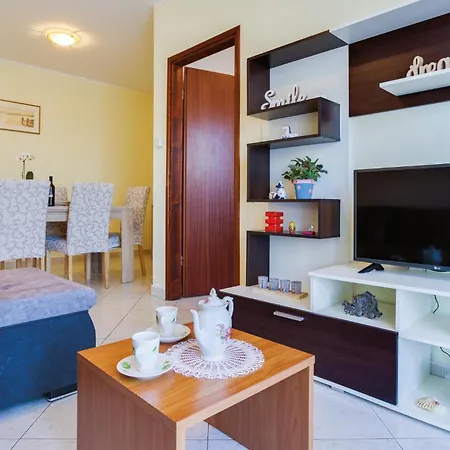 Appartement Amazing In With Kitchen