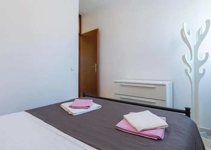 Apartment Two-bedroom In Porec Radmani