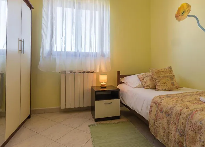 Apartment Two-bedroom In Porec *